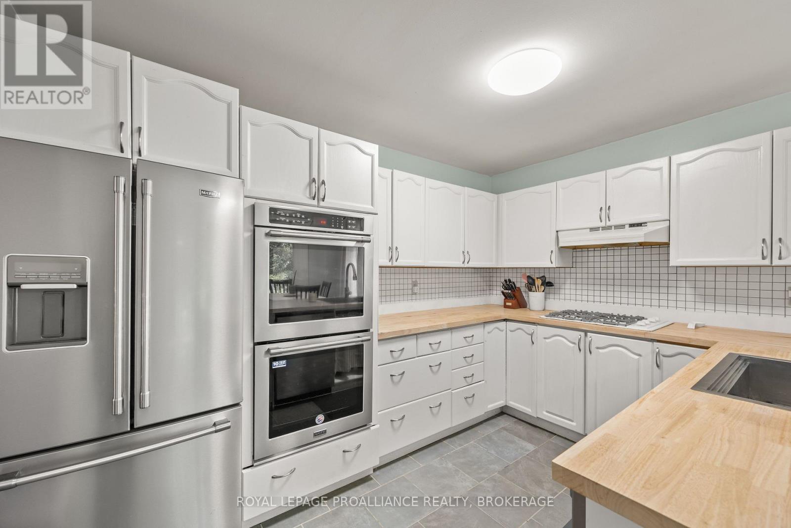 151 GREENLEES DRIVE - 11