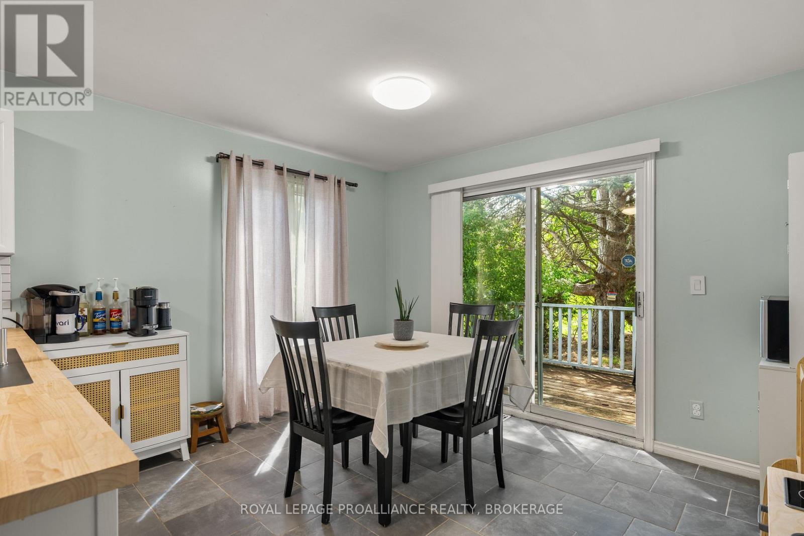 151 GREENLEES DRIVE - 12