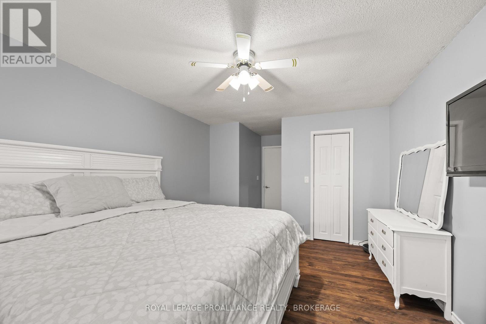 151 GREENLEES DRIVE - 21