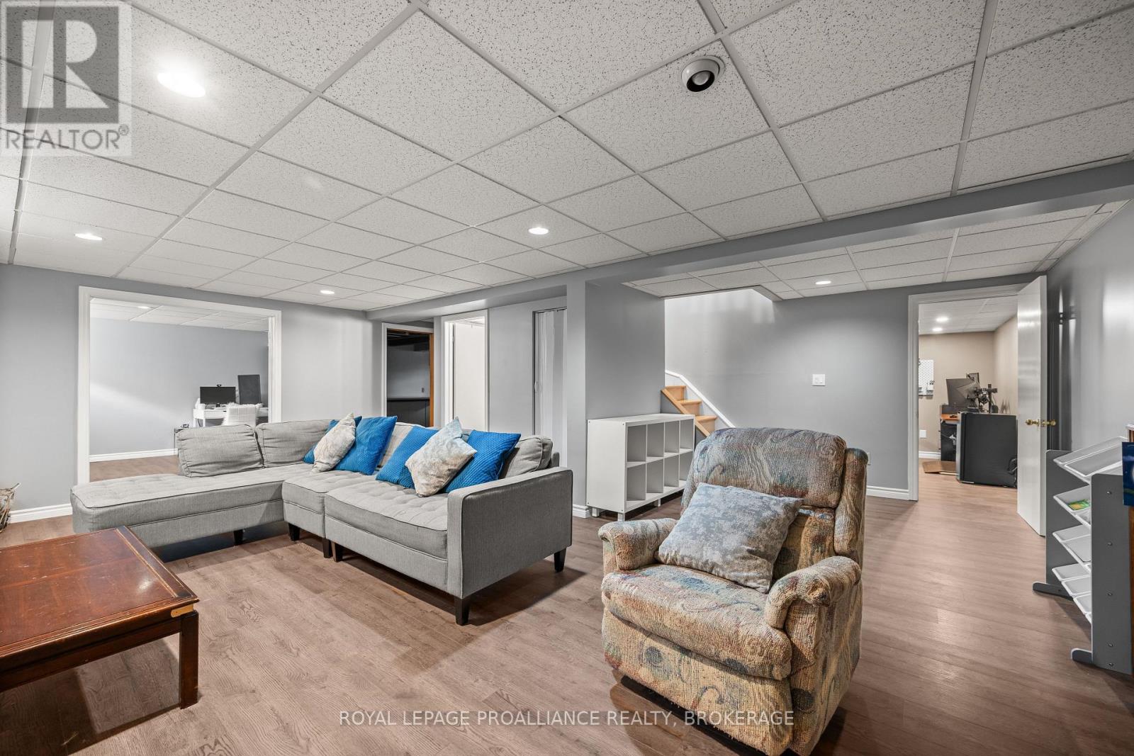 151 GREENLEES DRIVE - 24