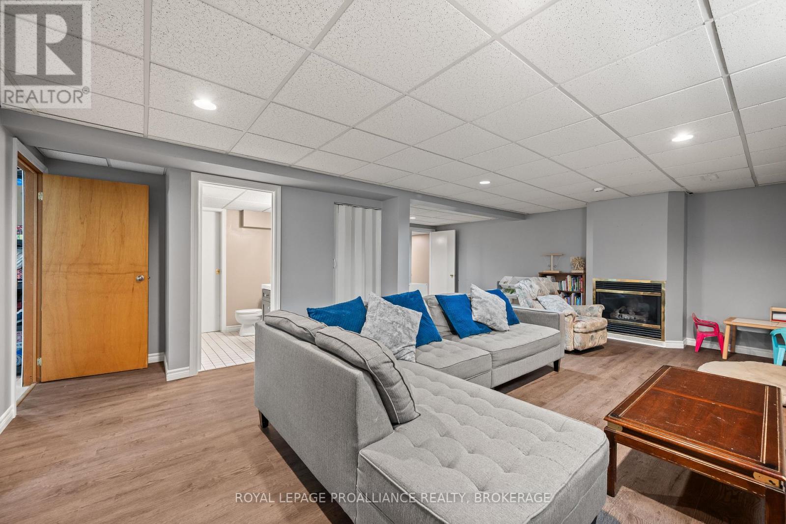 151 GREENLEES DRIVE - 26