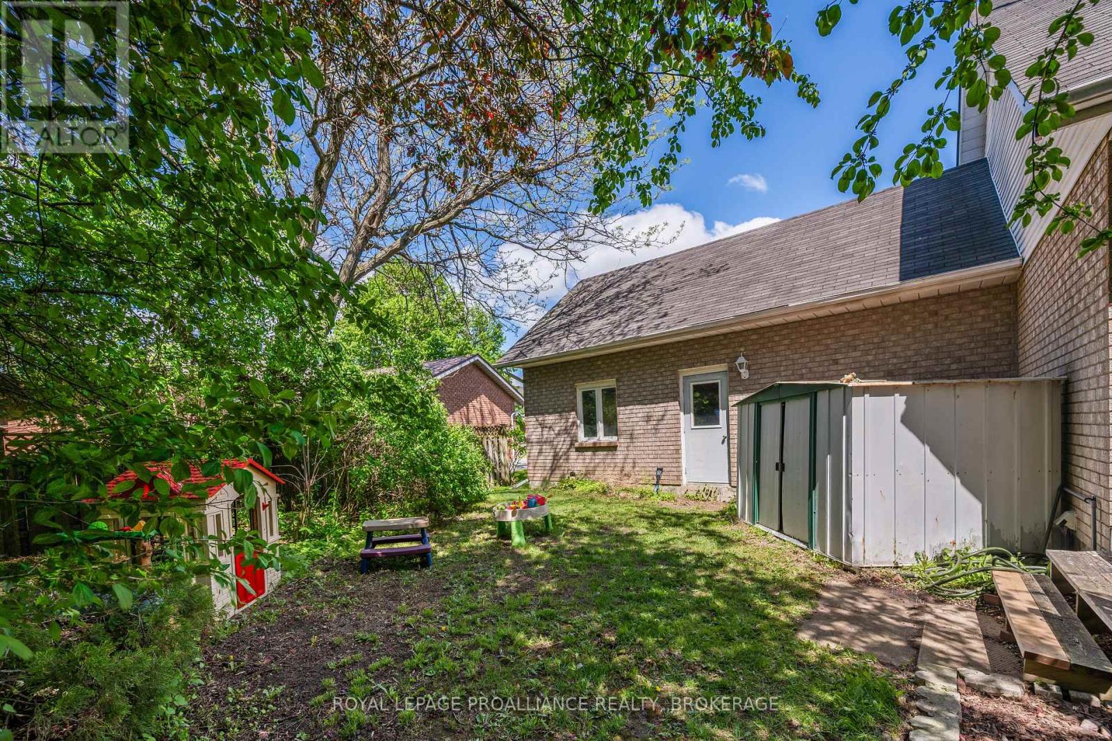 151 GREENLEES DRIVE - 39