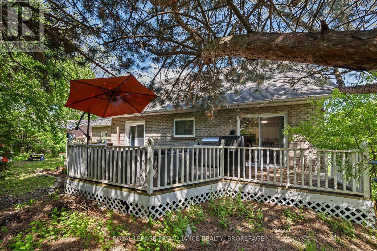 151 GREENLEES DRIVE - 40