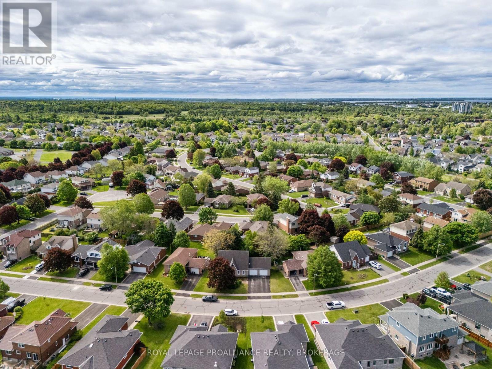 151 GREENLEES DRIVE - 43