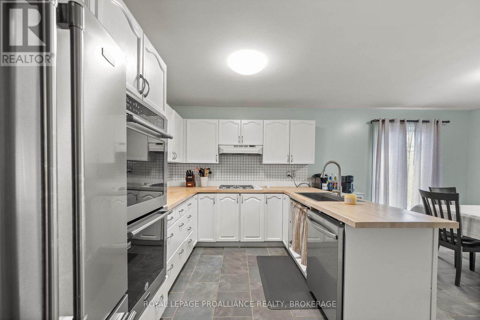 151 GREENLEES DRIVE - 9
