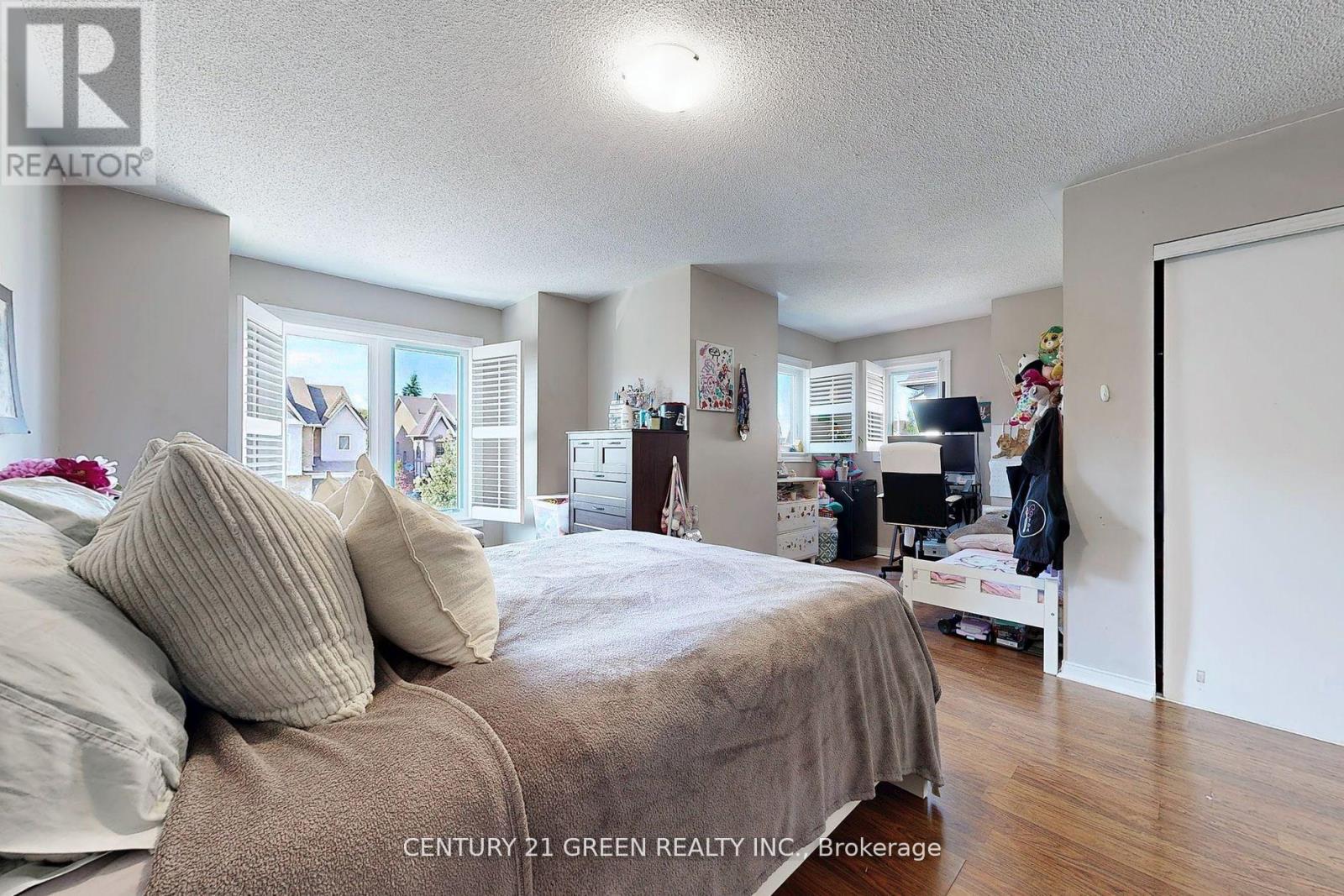 57 KELSO CRESCENT - 18