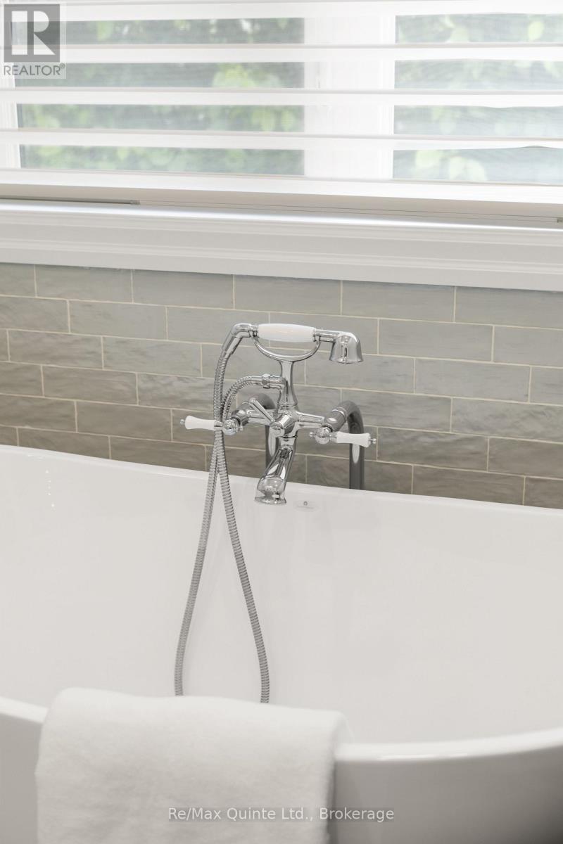 89 NAVIGATION DRIVE - Image 35