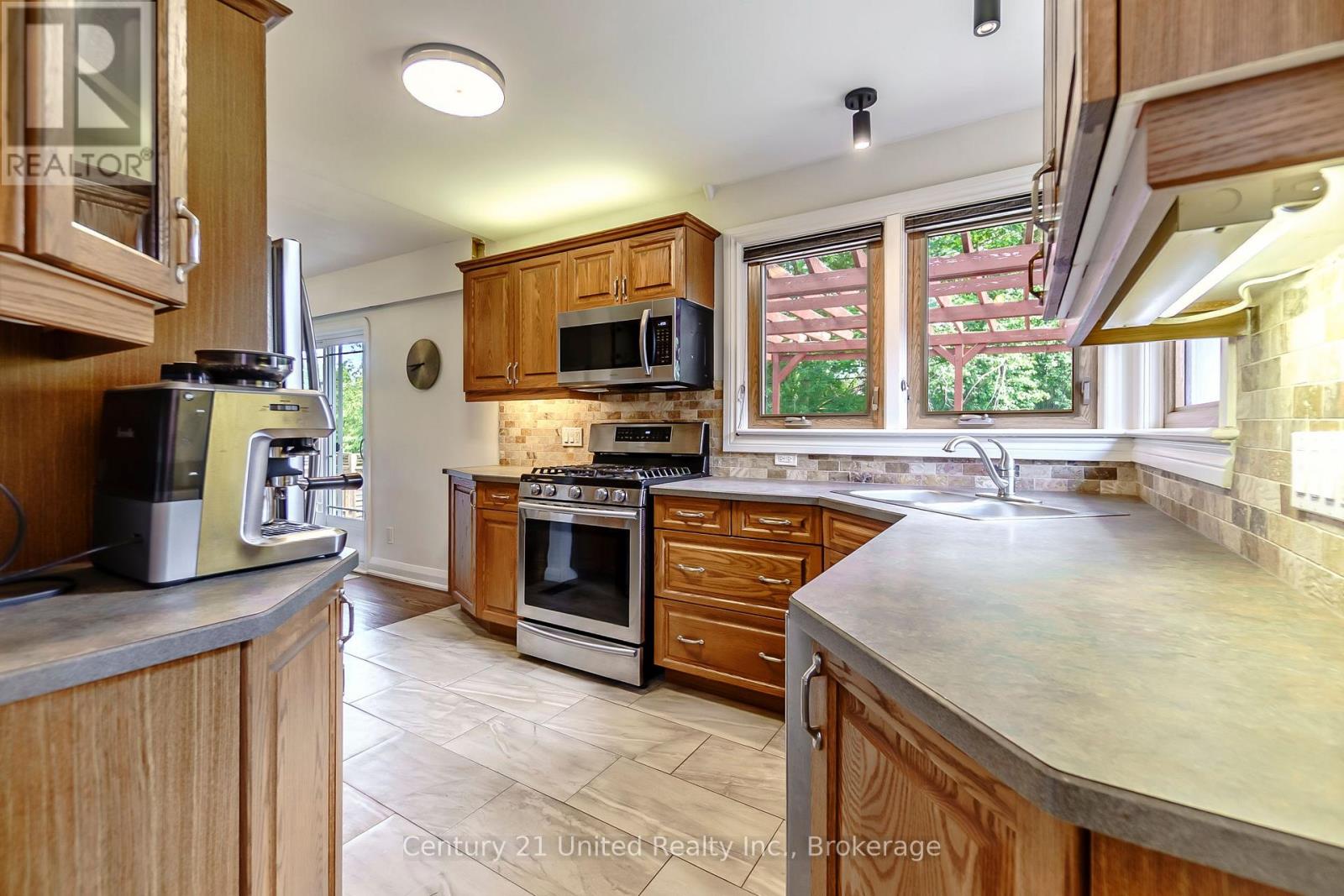 1306 HAZELDEAN AVENUE - 13