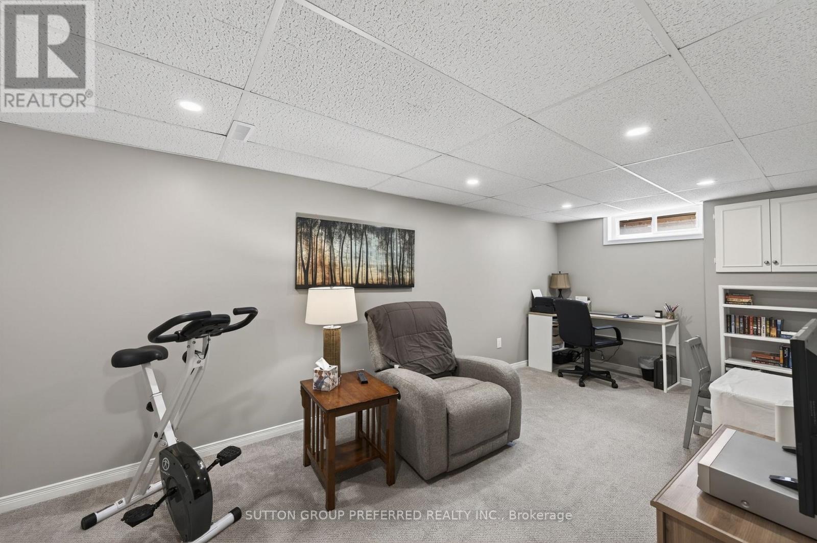 647 GLENGYLE CRESCENT - 27