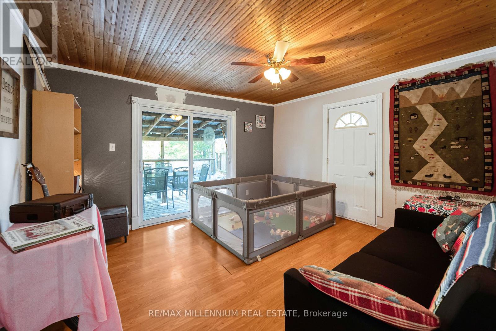 173 BARRIE ROAD - 17
