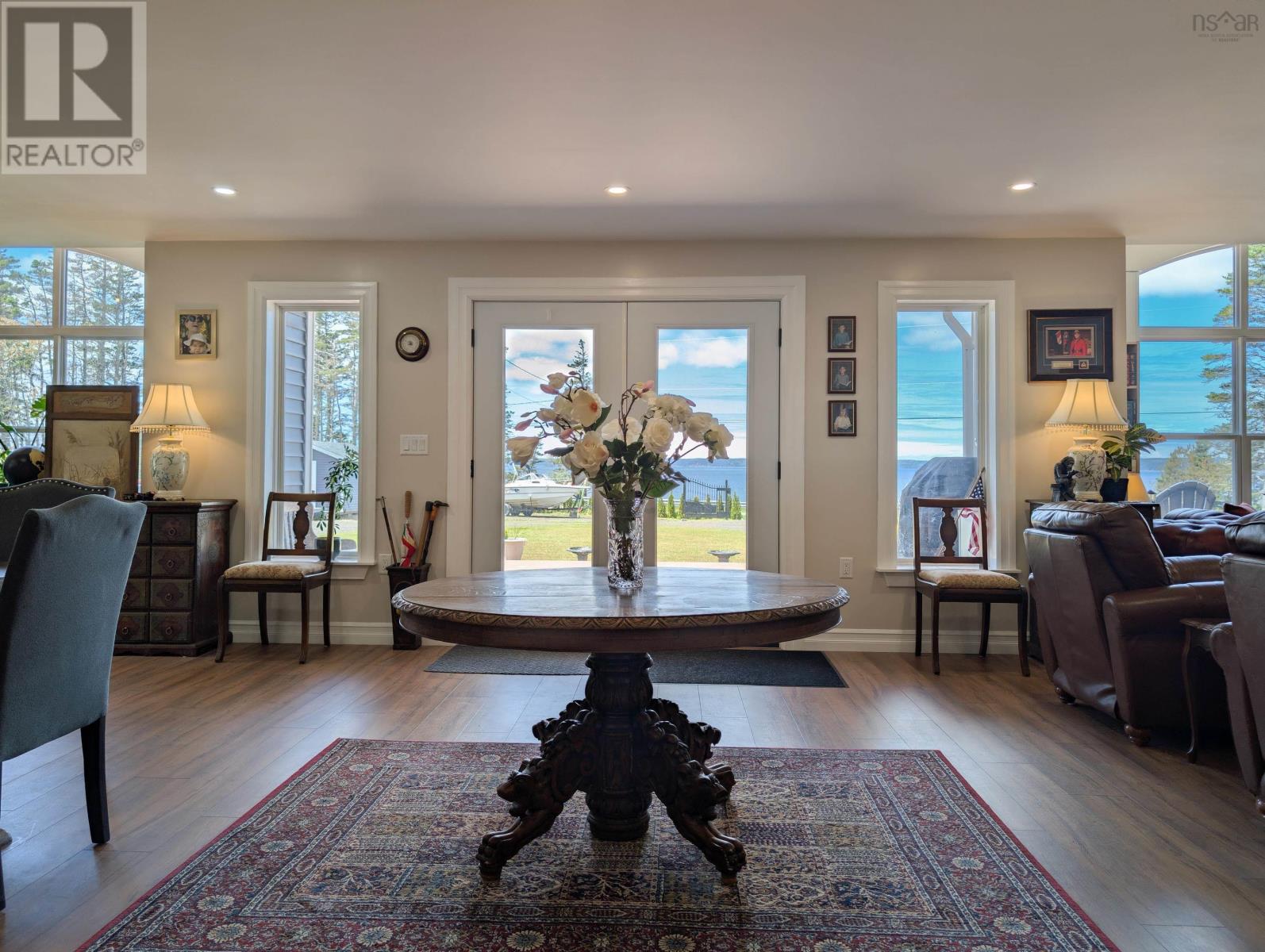 684 Riverside Road - 22