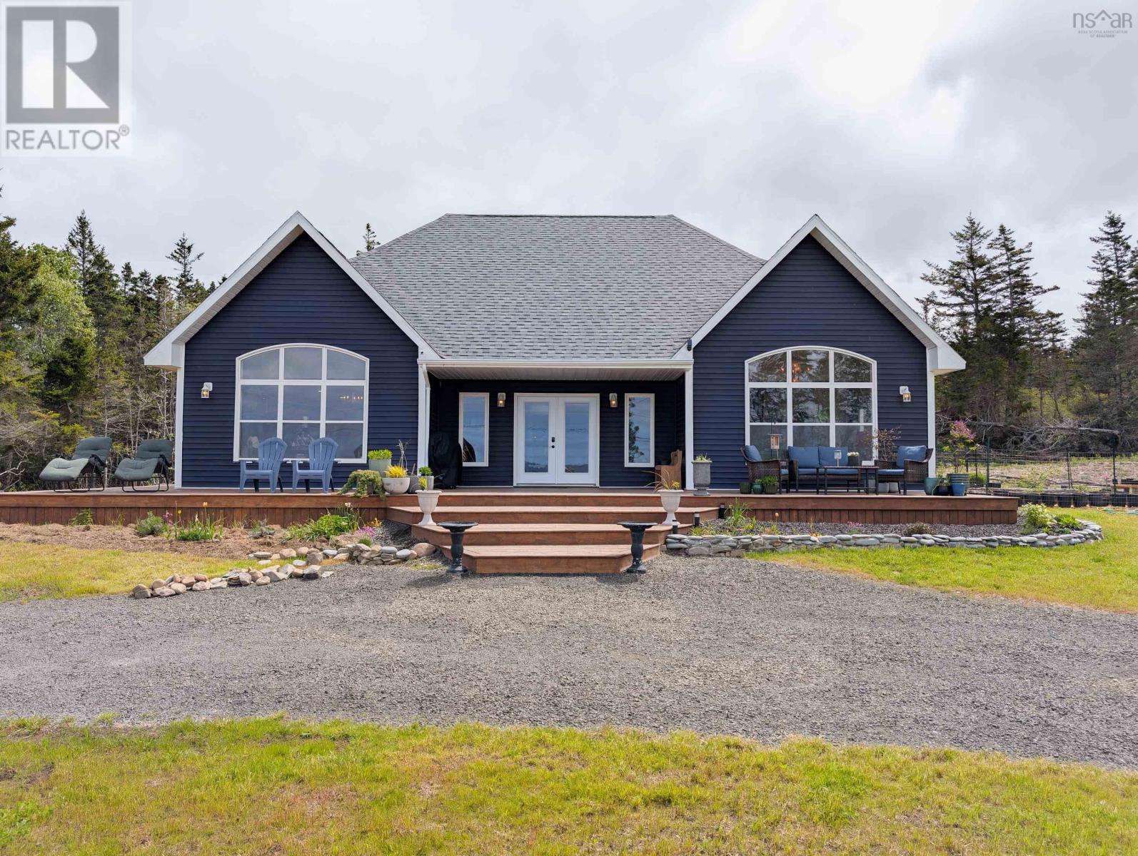 684 Riverside Road - 8