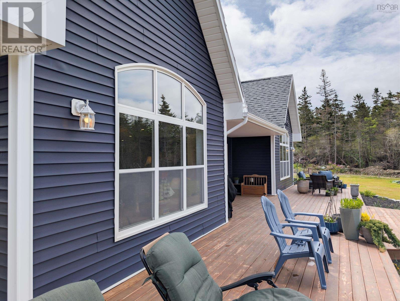 684 Riverside Road - 12