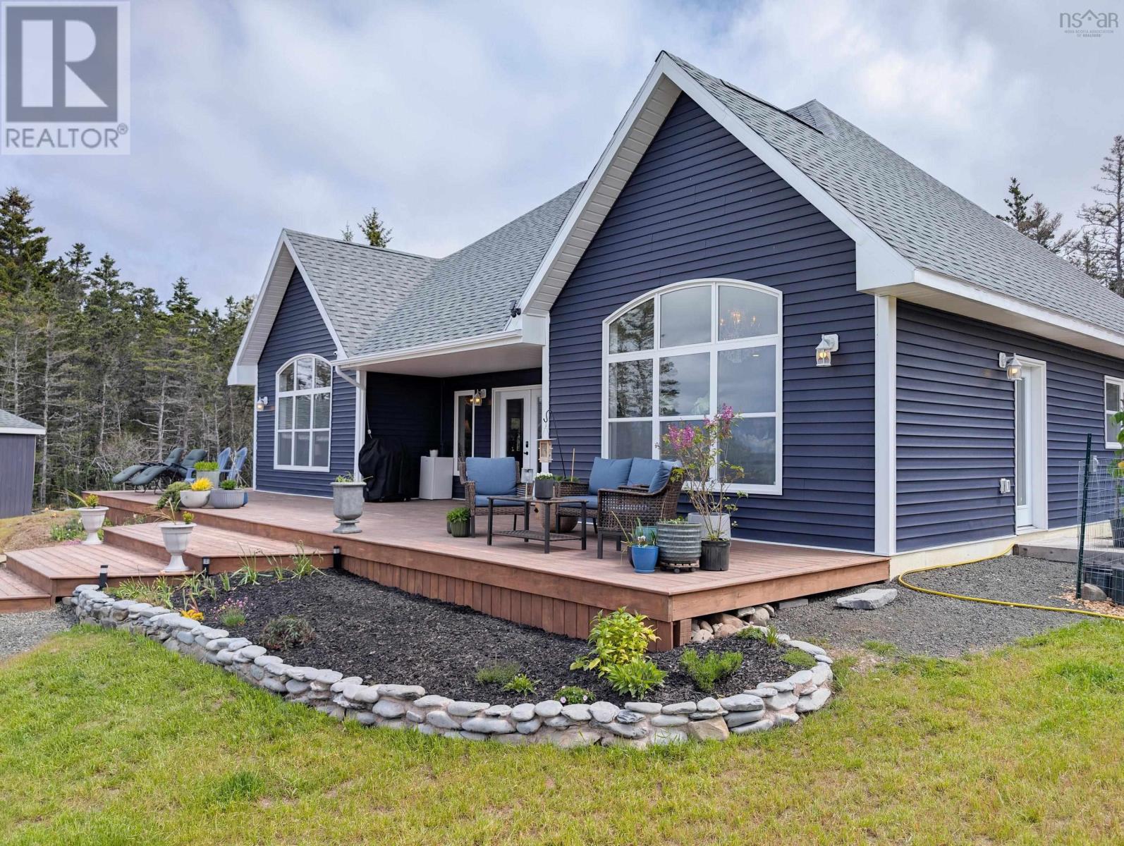 684 Riverside Road - 10