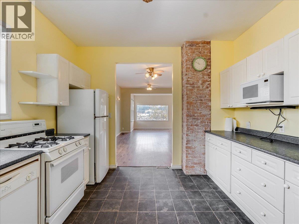 1472 Green Avenue Lane - 1