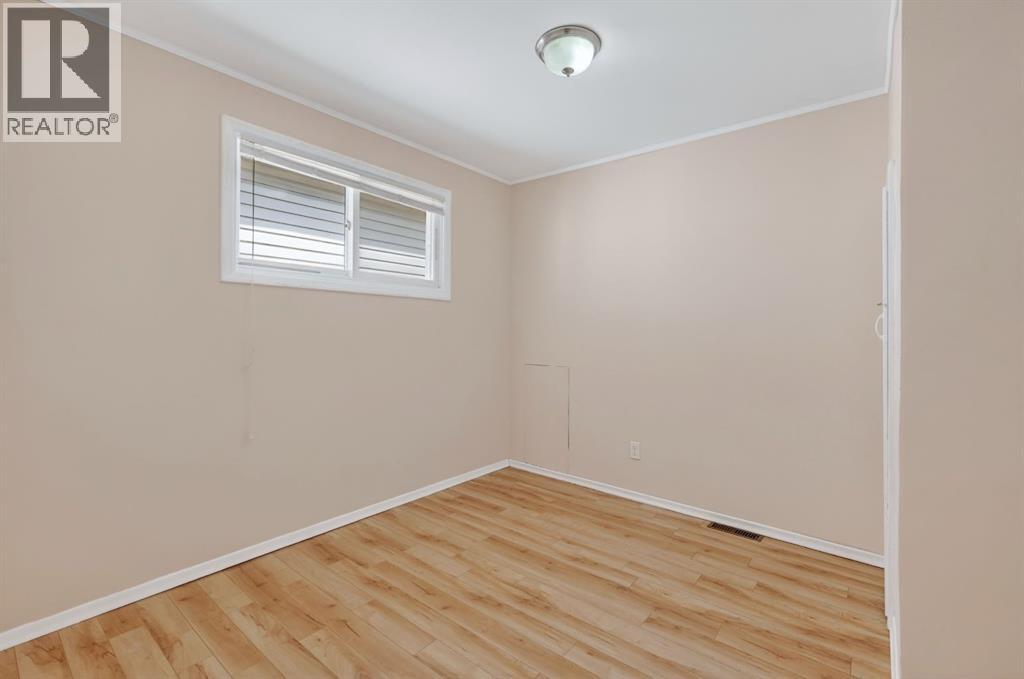 480 5 Street E — photo 10