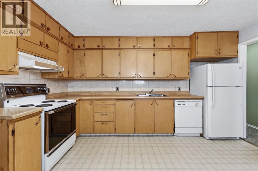 480 5 Street E — photo 13