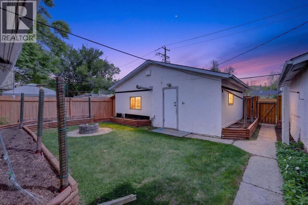 480 5 Street E - photo 2