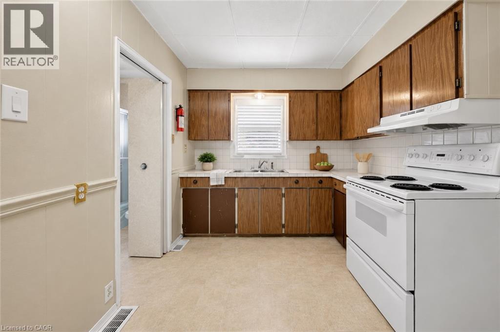 70 POULETTE Street - 7