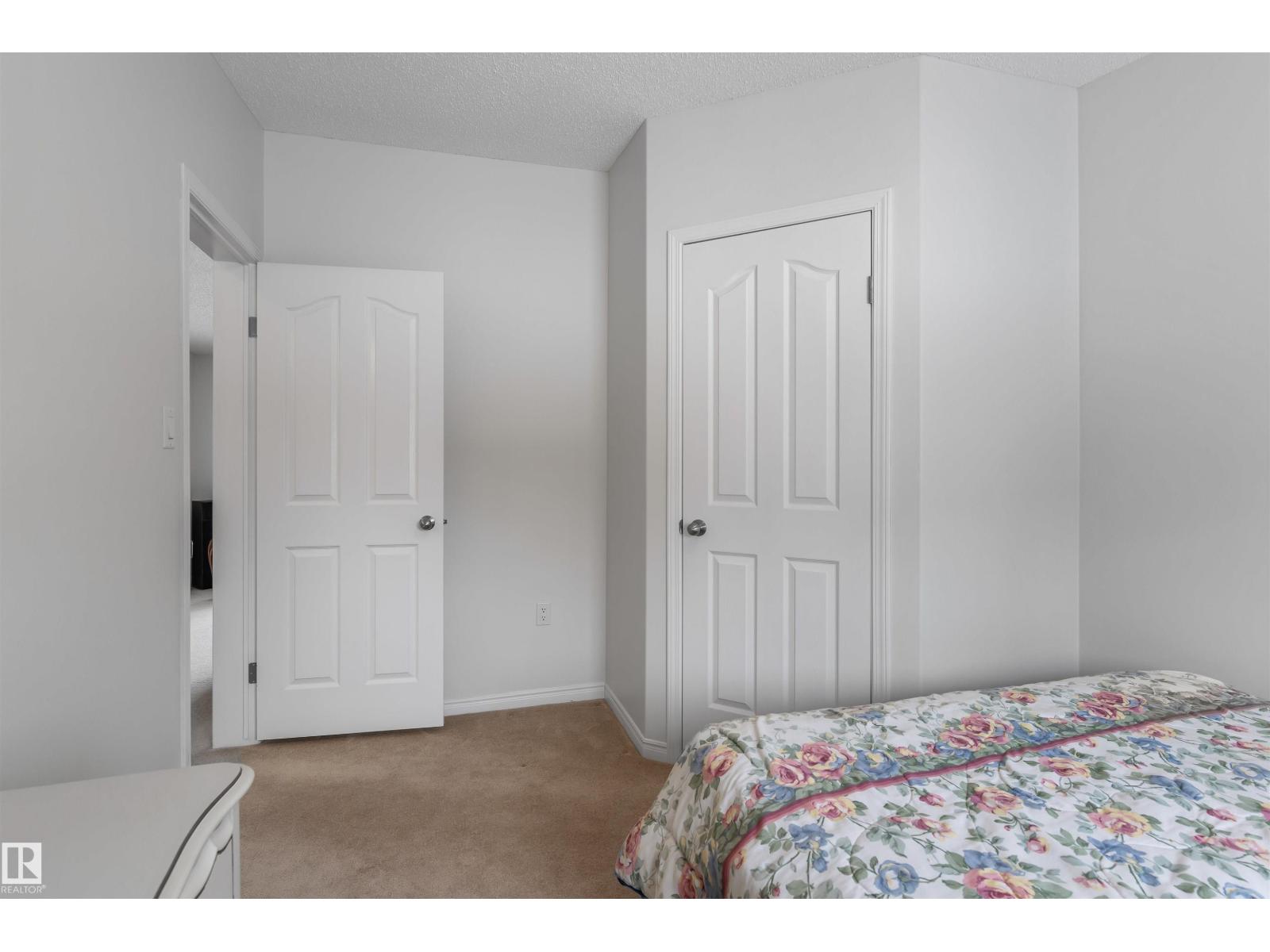 4901 48 AV — photo 25