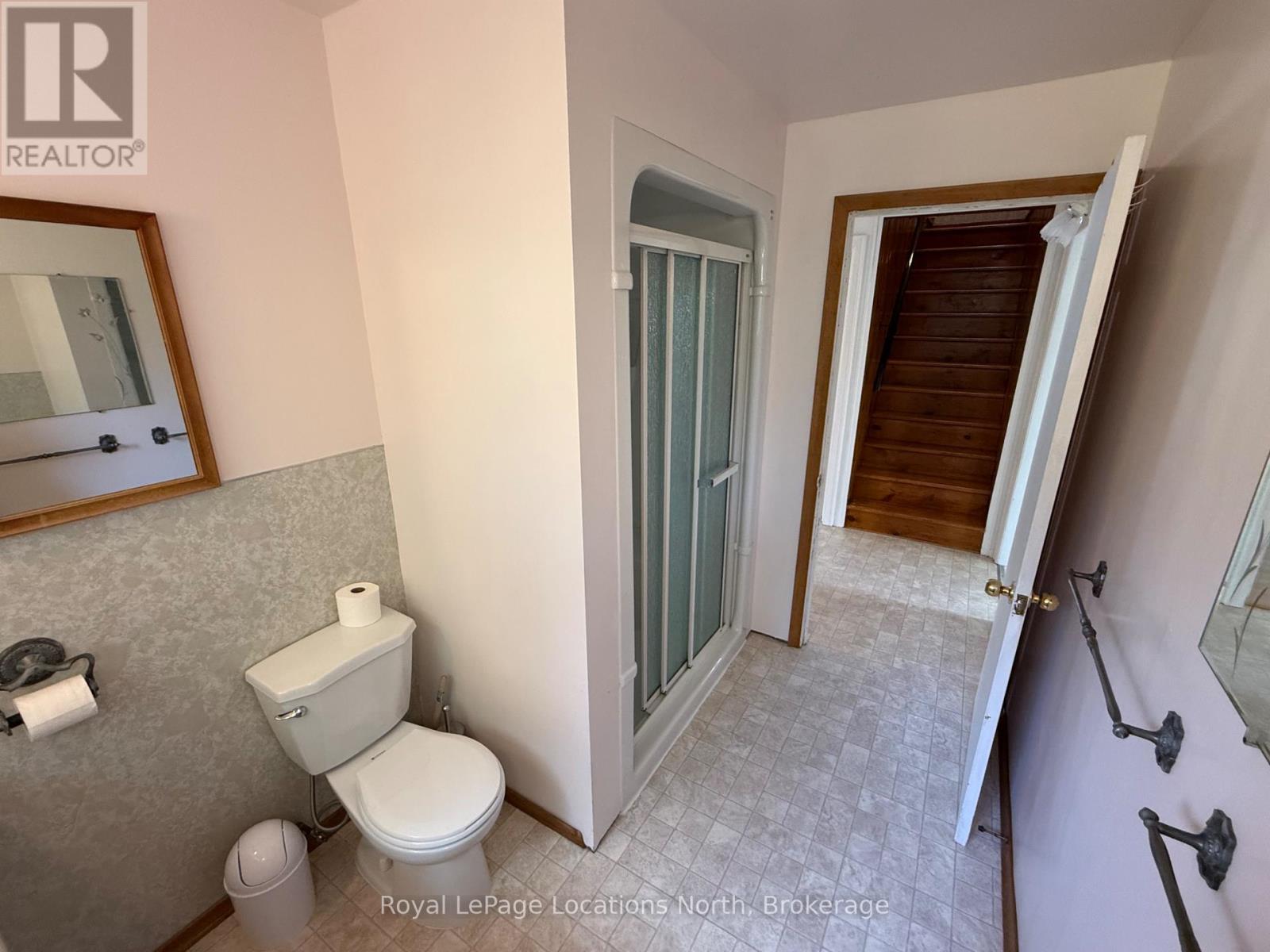 386 SYKES STREET S - 12