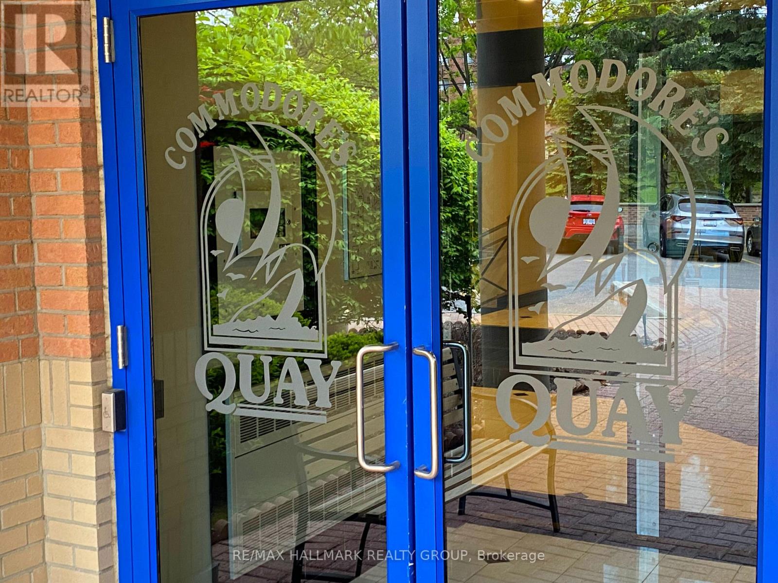 Prestigious Commodore's Quay Condominium