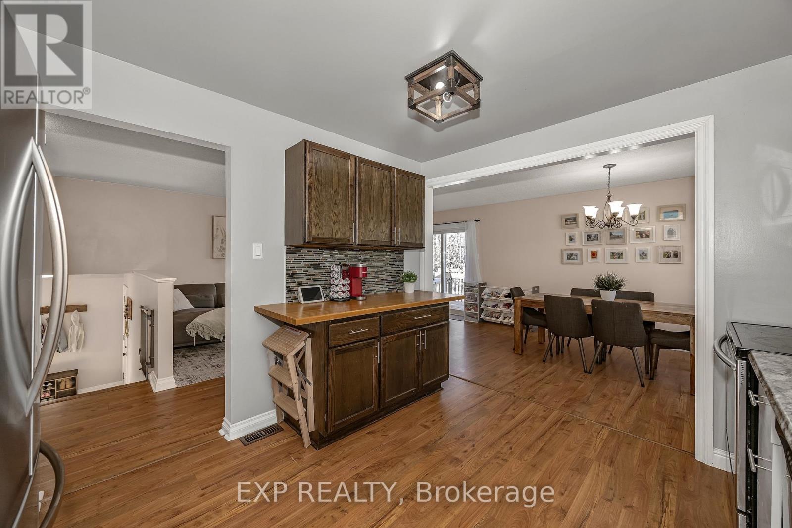 46 NELSON STREET W - 14