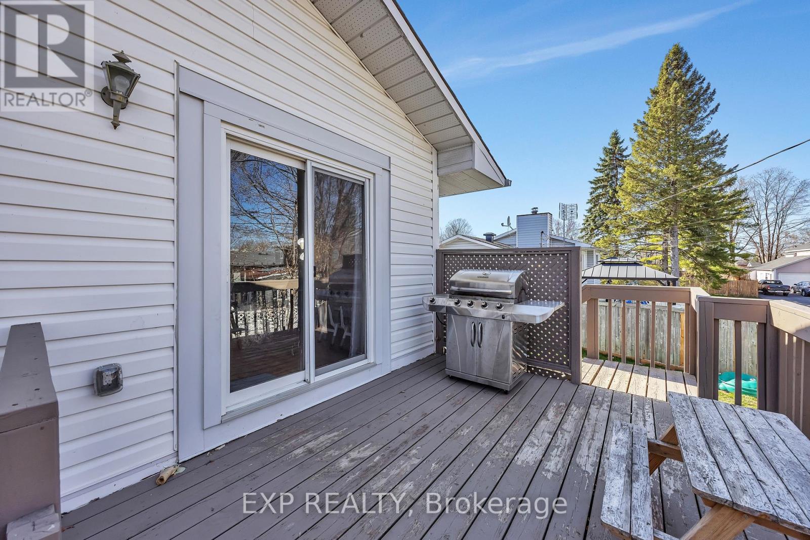 46 NELSON STREET W - 36