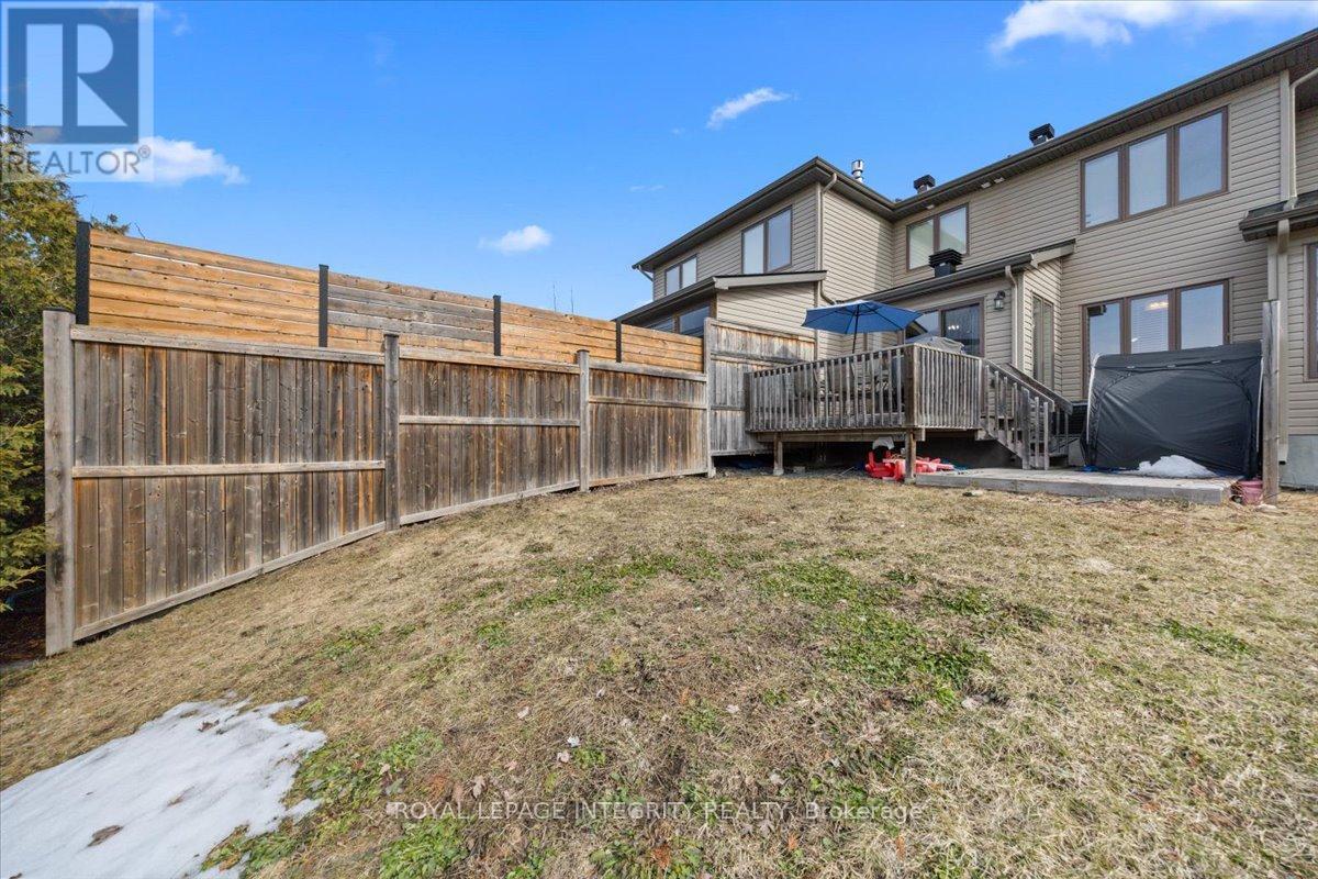 154 WOODHURST CRESCENT - 28
