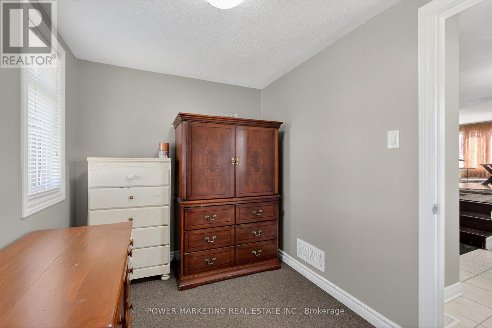 171 LERTA WAY - 22