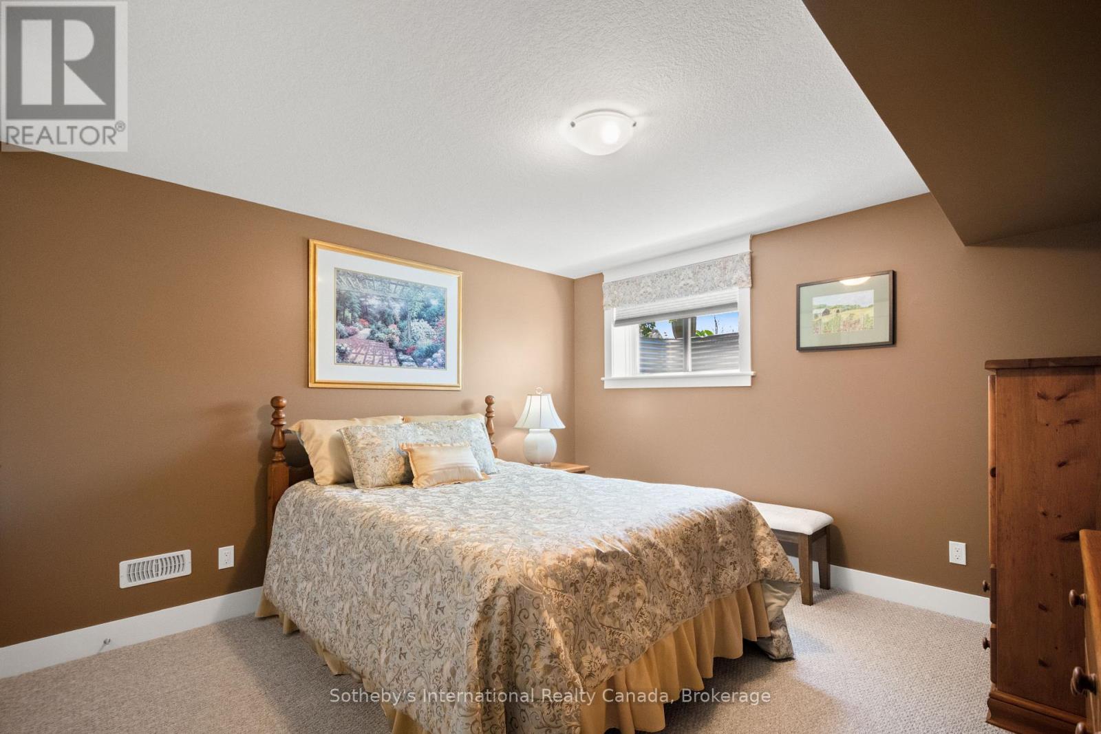 208 SNOWBERRY LANE - 30