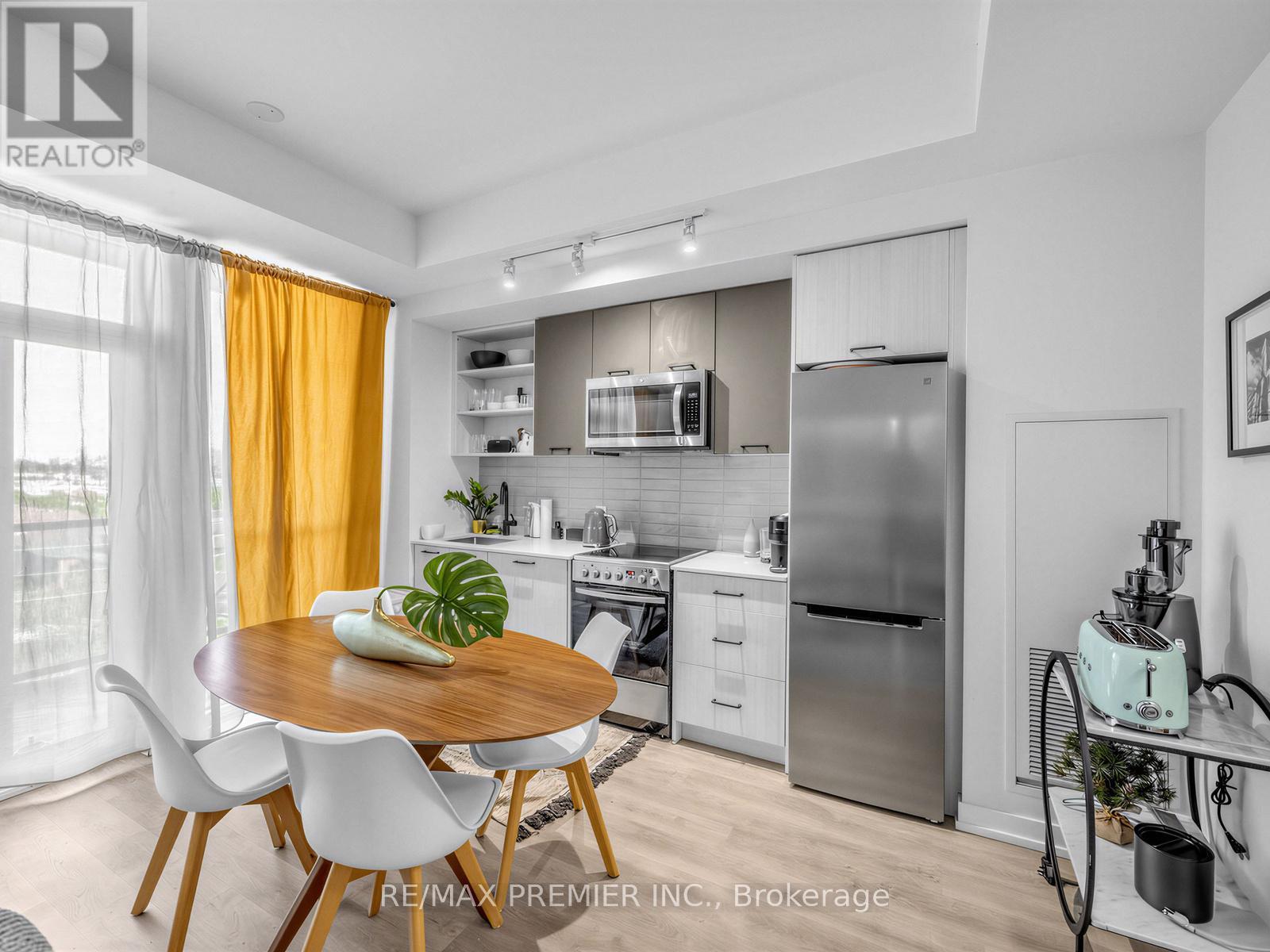 #615 2300 ST CLAIR AVENUE W - 8