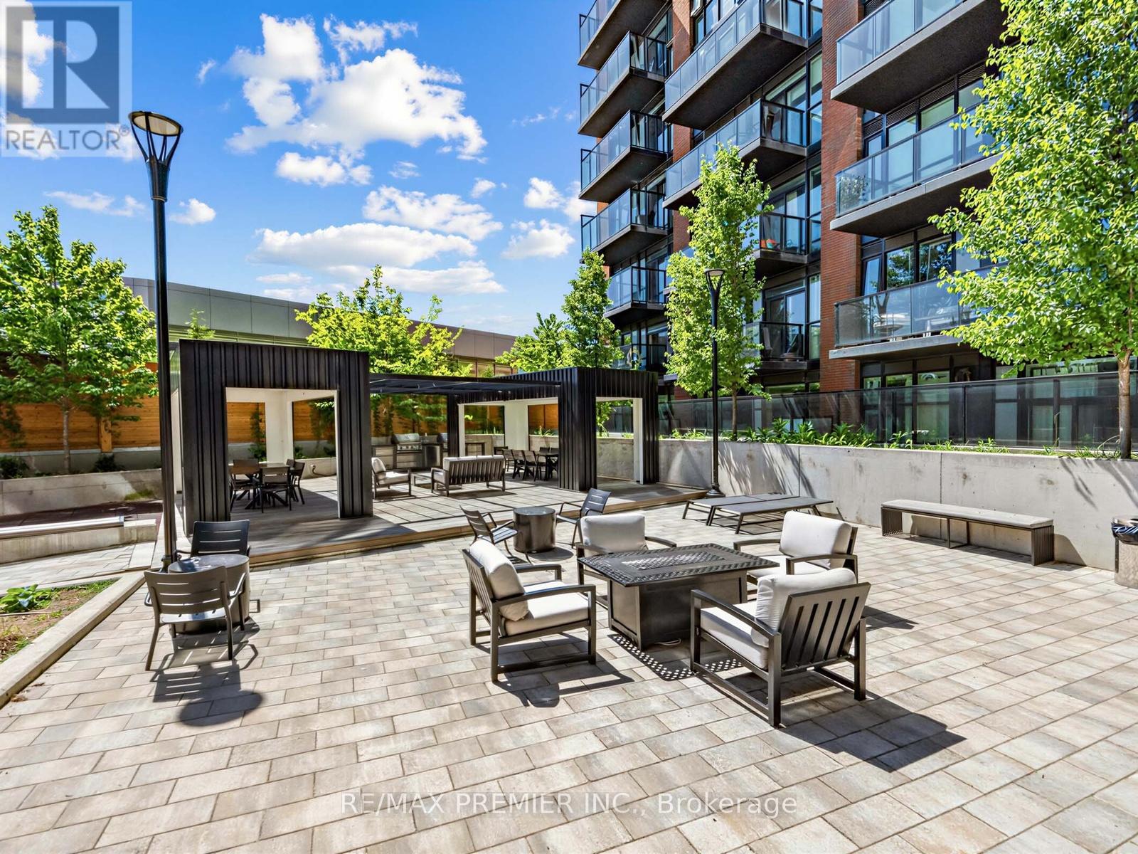 #615 2300 ST CLAIR AVENUE W - 29