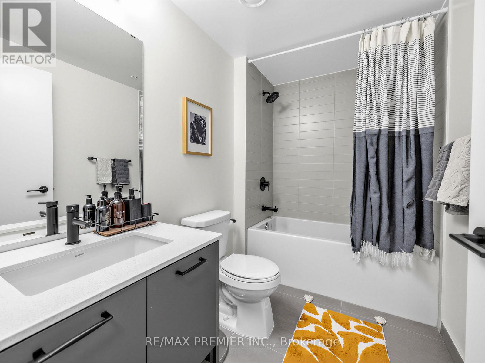 #615 2300 ST CLAIR AVENUE W - 13