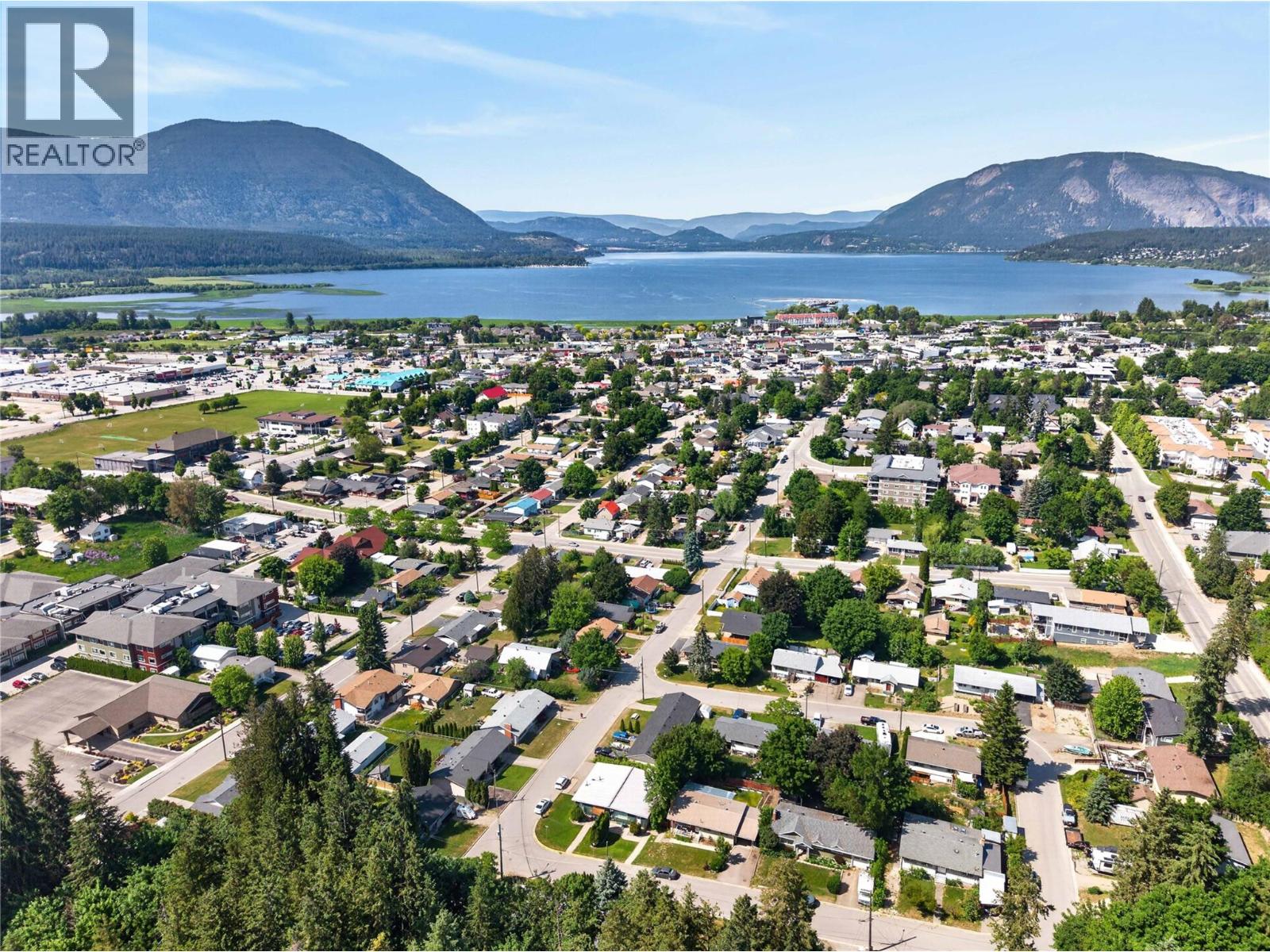 691 3 Street, Salmon Arm