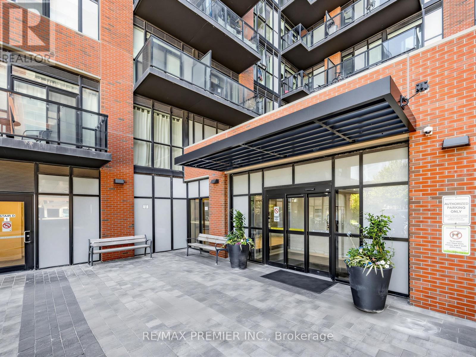 #615 2300 ST CLAIR AVENUE W - 2