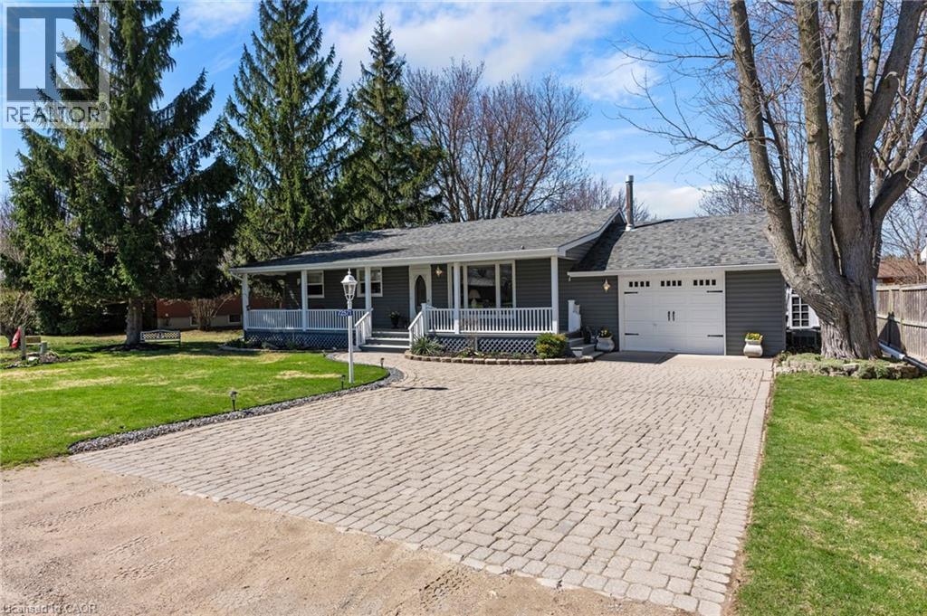 72571 DUCHESS Crescent - 1