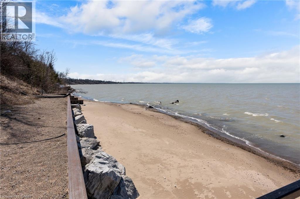 72571 DUCHESS Crescent - 37