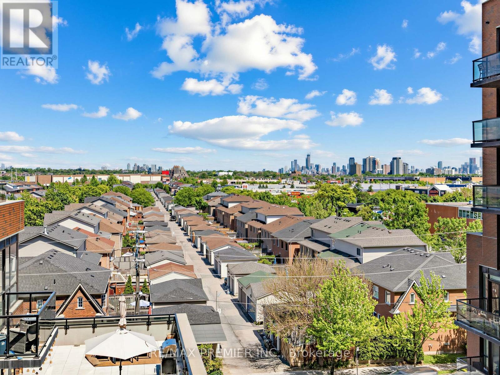 #615 2300 ST CLAIR AVENUE W - 20
