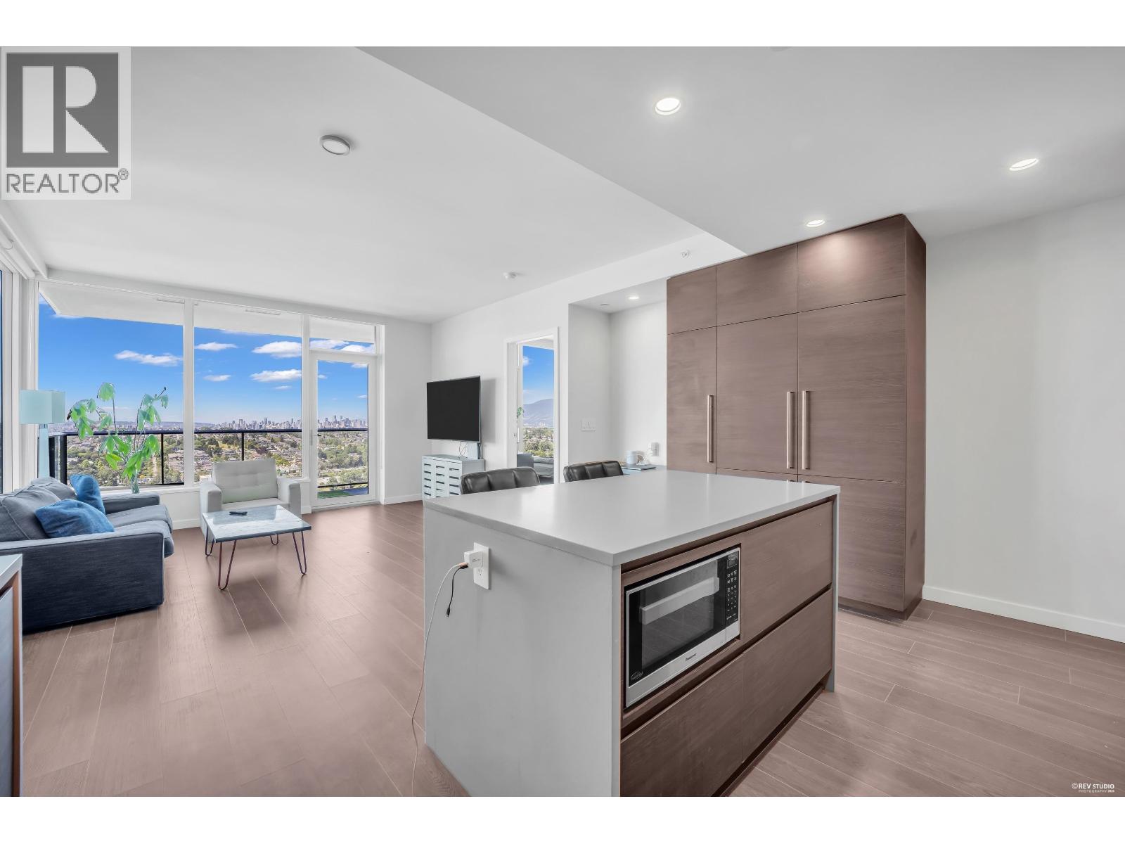 3202 2108 GILMORE AVENUE — main photo