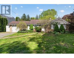 Kitchen - 53 Lovers Lane, Hamilton, ON L9G1G5 Photo 6