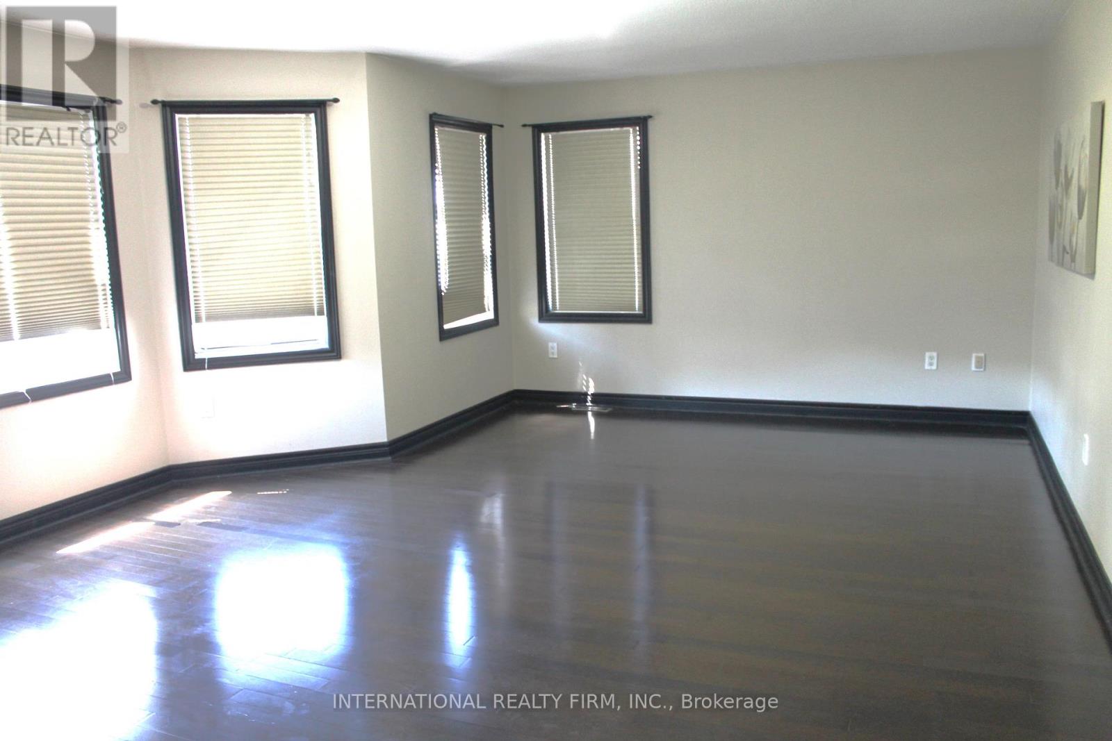 412 WRIGHT CRESCENT - 11