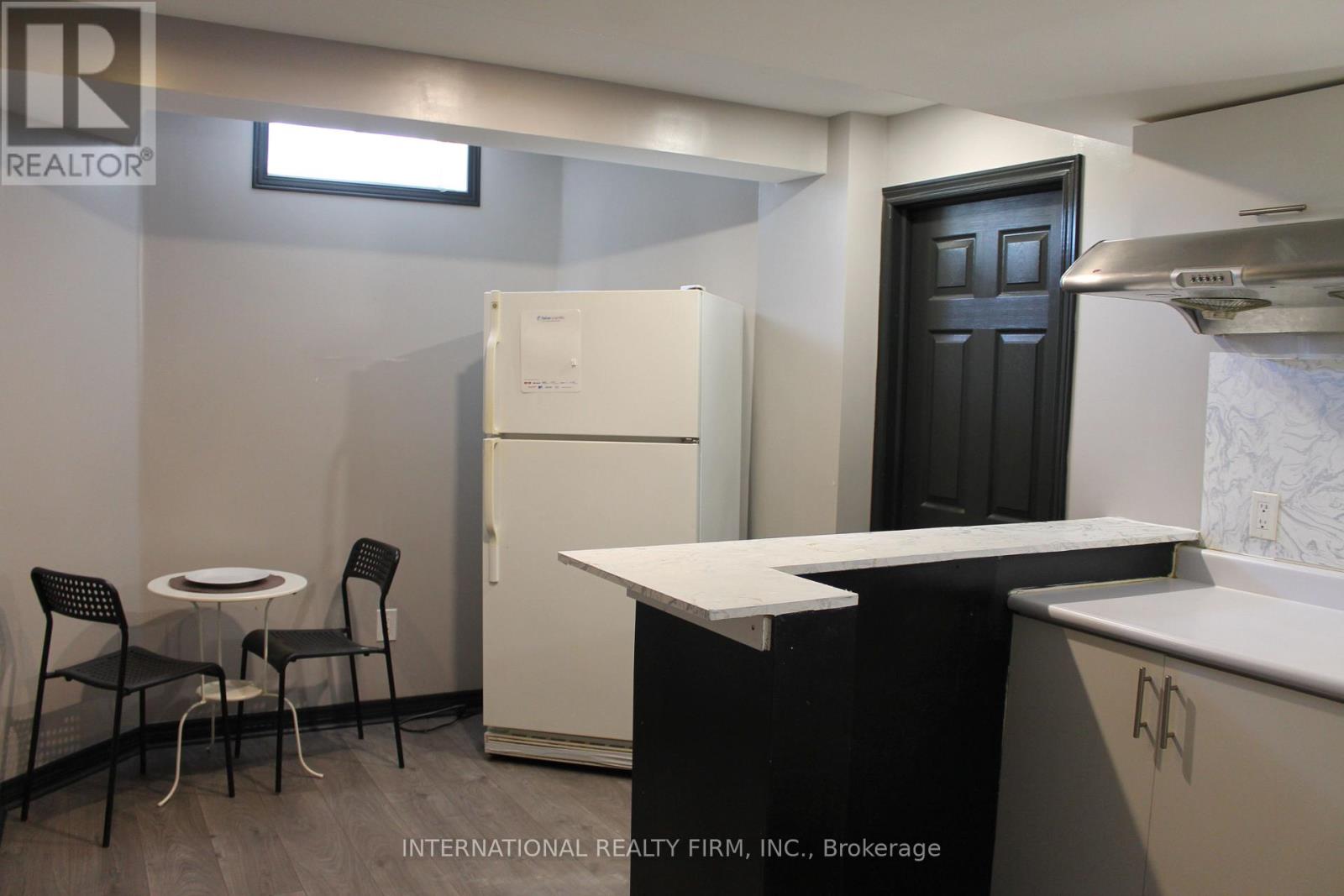 412 WRIGHT CRESCENT - 16
