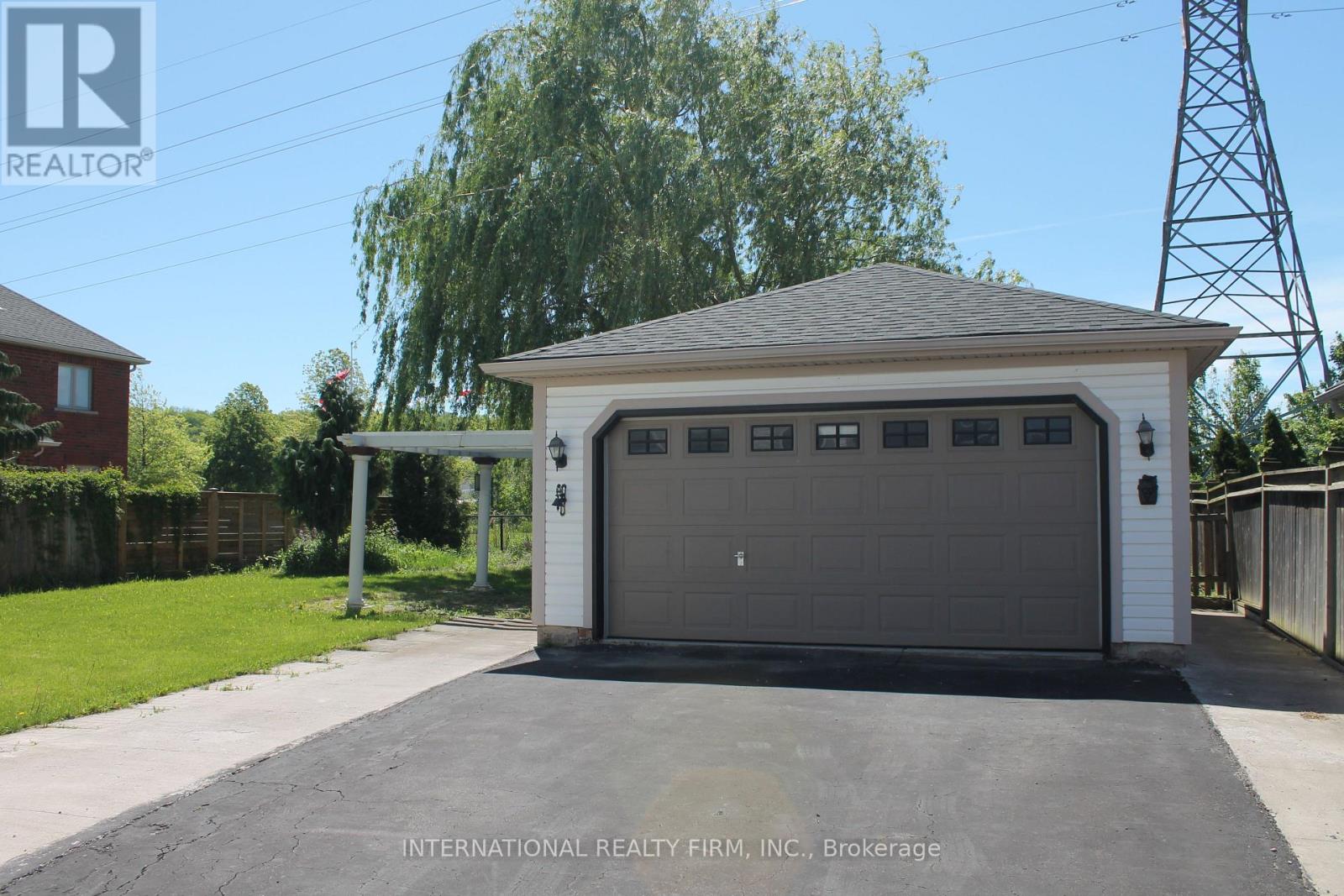 412 WRIGHT CRESCENT - 18