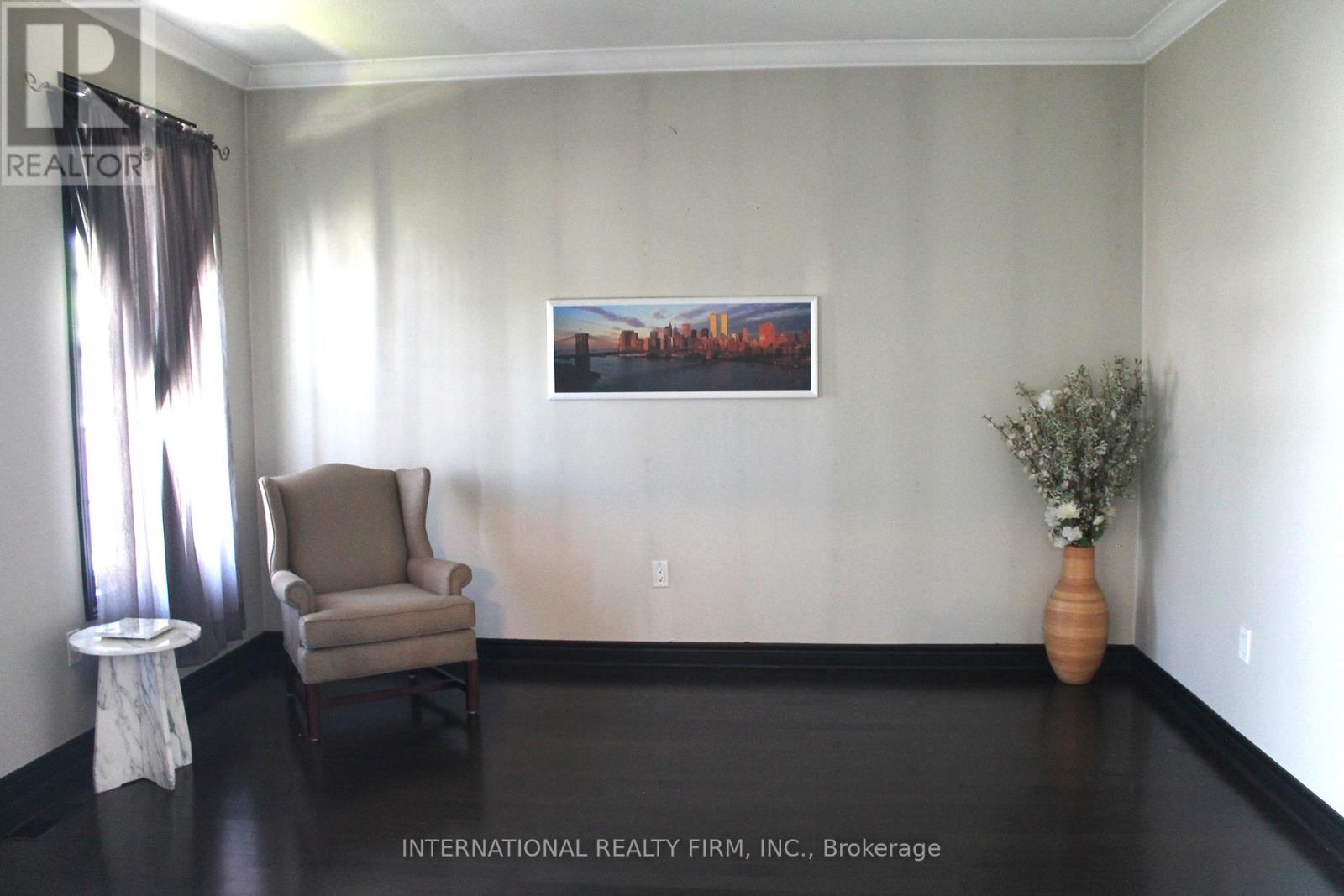 412 WRIGHT CRESCENT - 5
