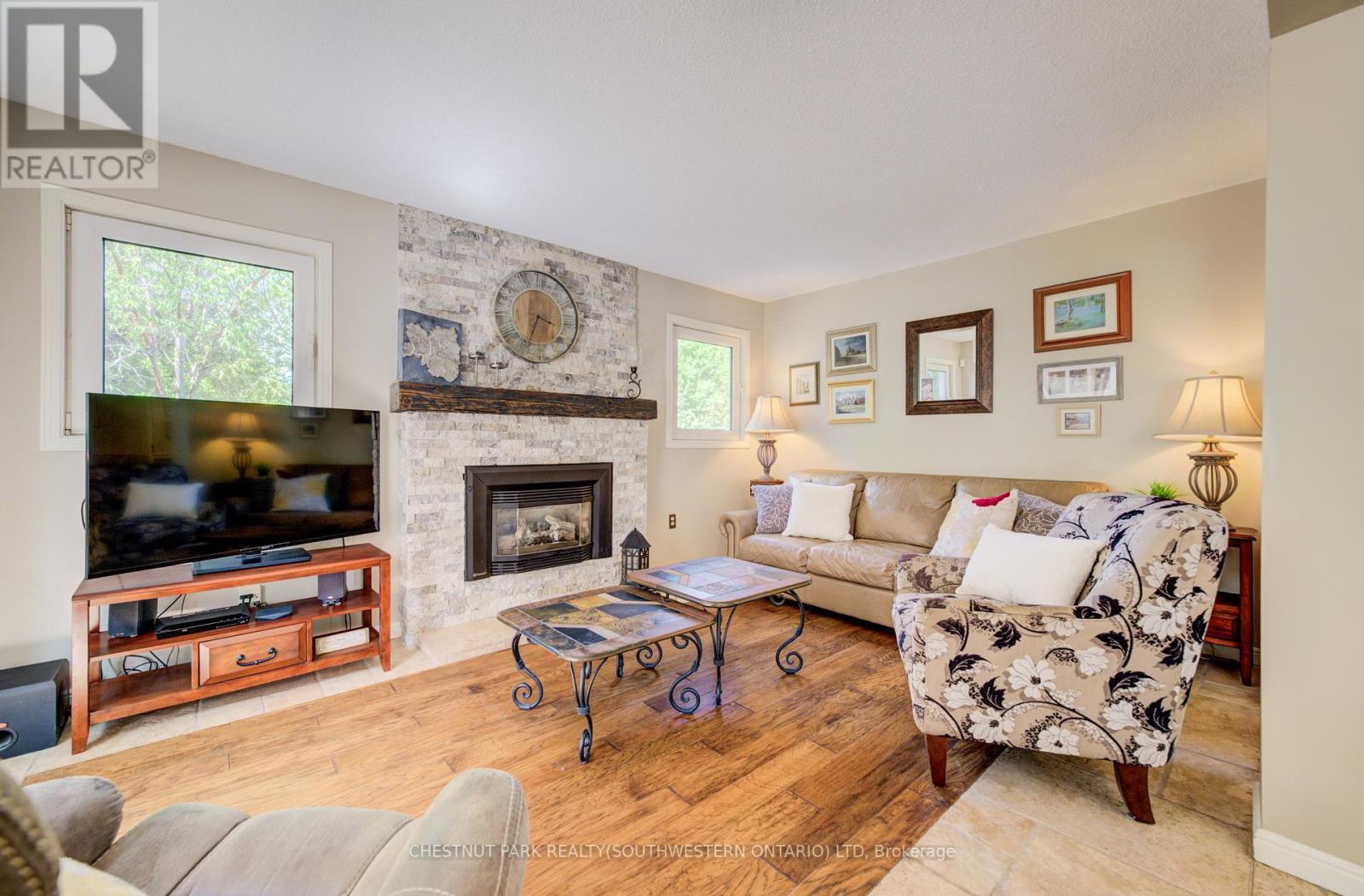 135 ROYAL ORCHARD DRIVE - 12