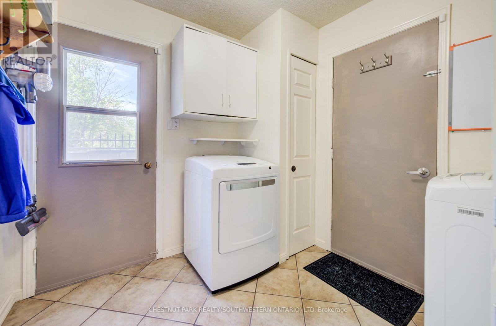 135 ROYAL ORCHARD DRIVE - 18