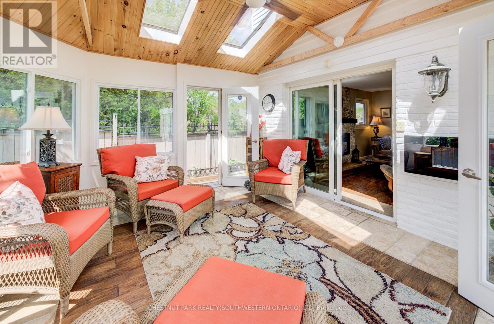 135 ROYAL ORCHARD DRIVE - 21