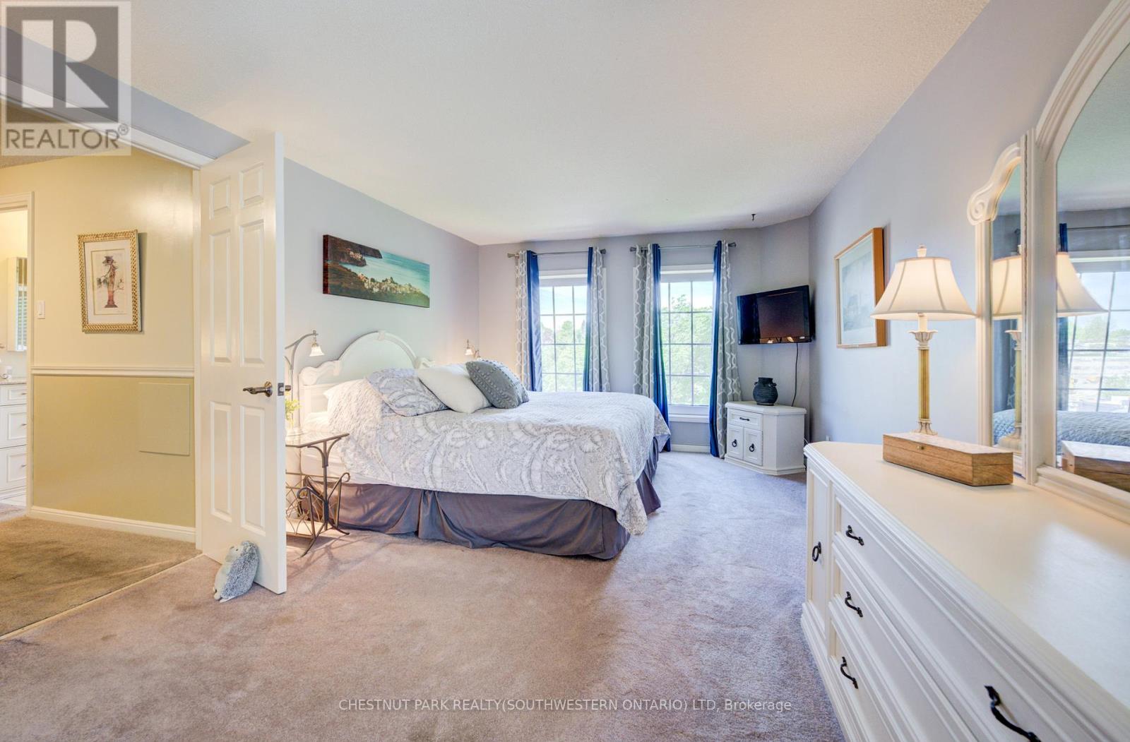 135 ROYAL ORCHARD DRIVE - 22