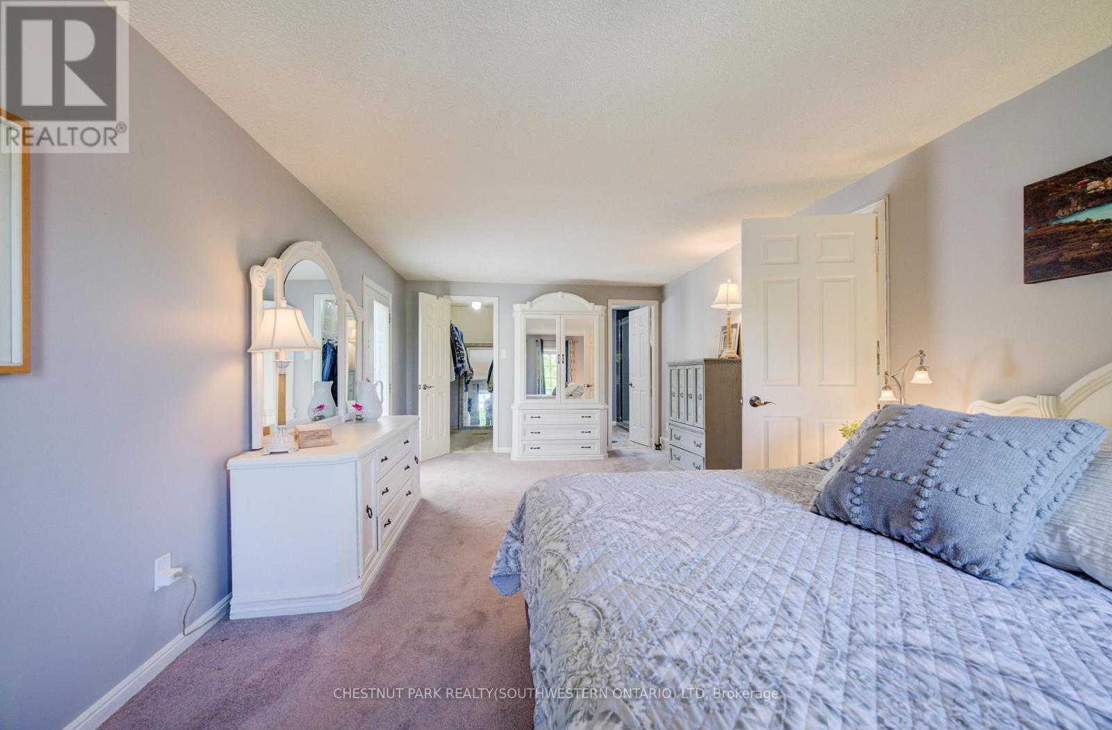 135 ROYAL ORCHARD DRIVE - 23
